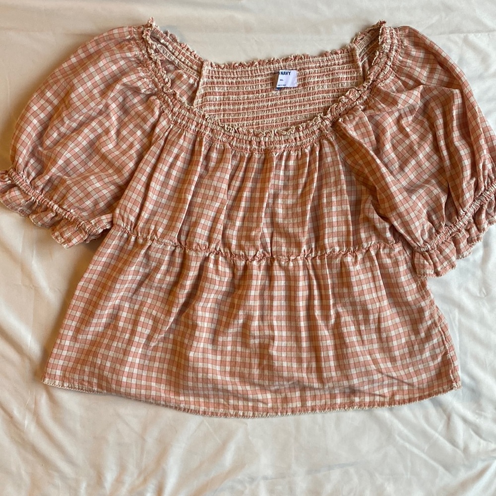 Cute Old Navy top size XXL